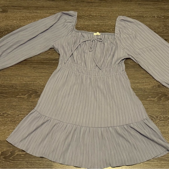 LUSH Long sleeve gathered waist tie front dress, lavender - Picture 3 of 5